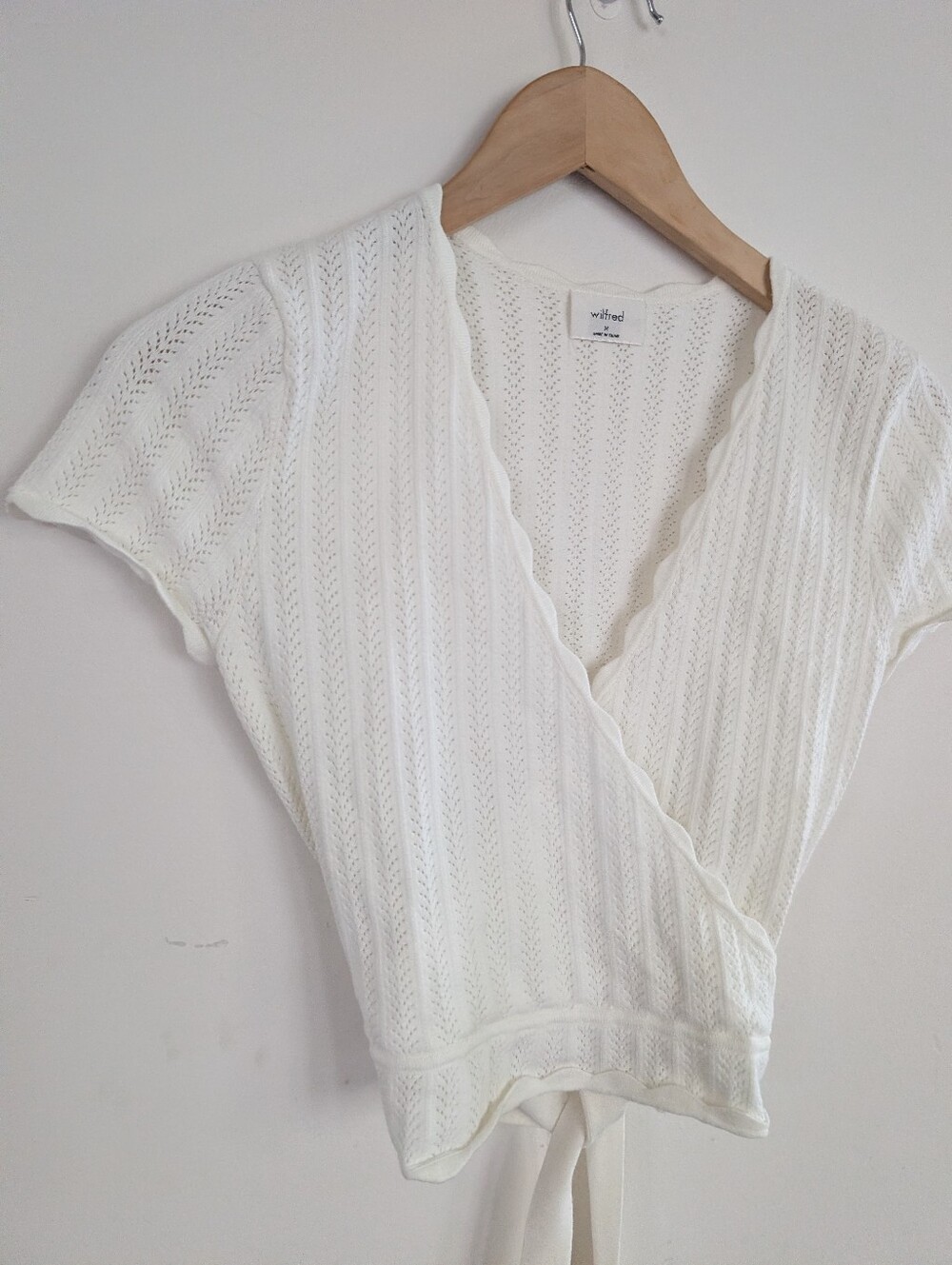 Aritzia Wilfred All Tied Up Scallop Edge Wrap Top White Eyelet M Medium - Picture 3 of 5